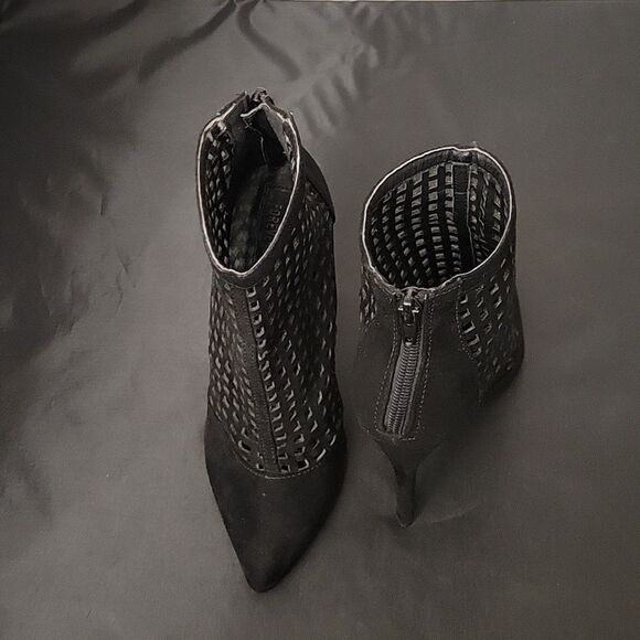 FOREVER 21 SUEDE POINTED TOE ZIPPER CLOSURE CUTOUT DESIGN WOMEN"S SANDAL G1 - Picture 5 of 16